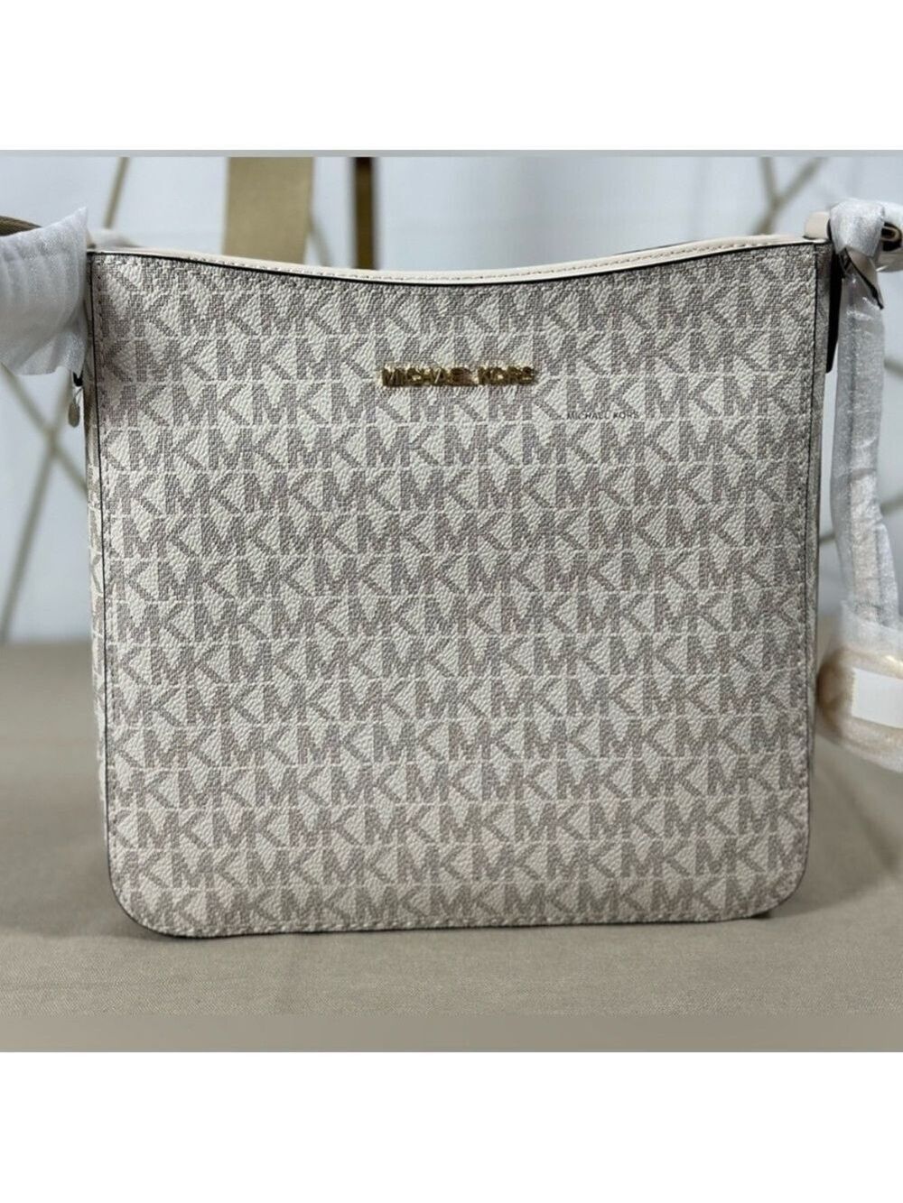 NWT MICHAEL KORS Jet Set Travel Crossbody